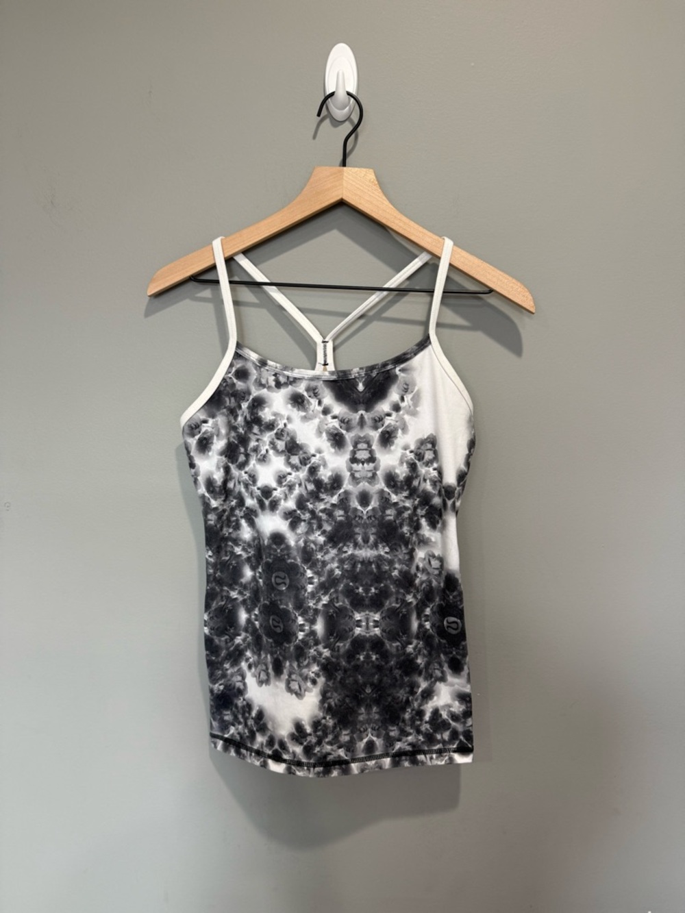 Lululemon Size 8 Power Y Tank